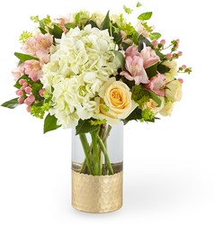 The FTD Simply Gorgeous Bouquet 